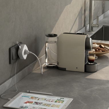 Produkt von Adapterstecker Typ F Schuko + 2 USB-A + 1 USB-C SIMON CL610301
